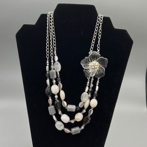 ❤️❤️NY Silver and Black Flower Design Triple Layer Necklace❤️❤️